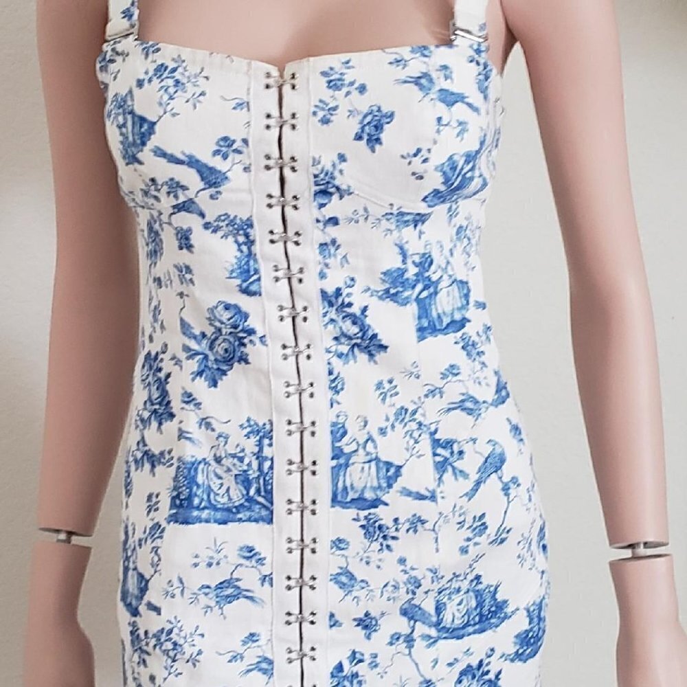 For Love and Lemon Monika dress. Will accept Reasonable Offer.